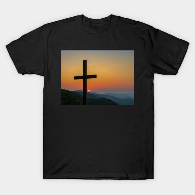 Sun rising at Pretty Place T-Shirt by Ckauzmann